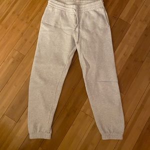 Aritzia light grey sweatpants